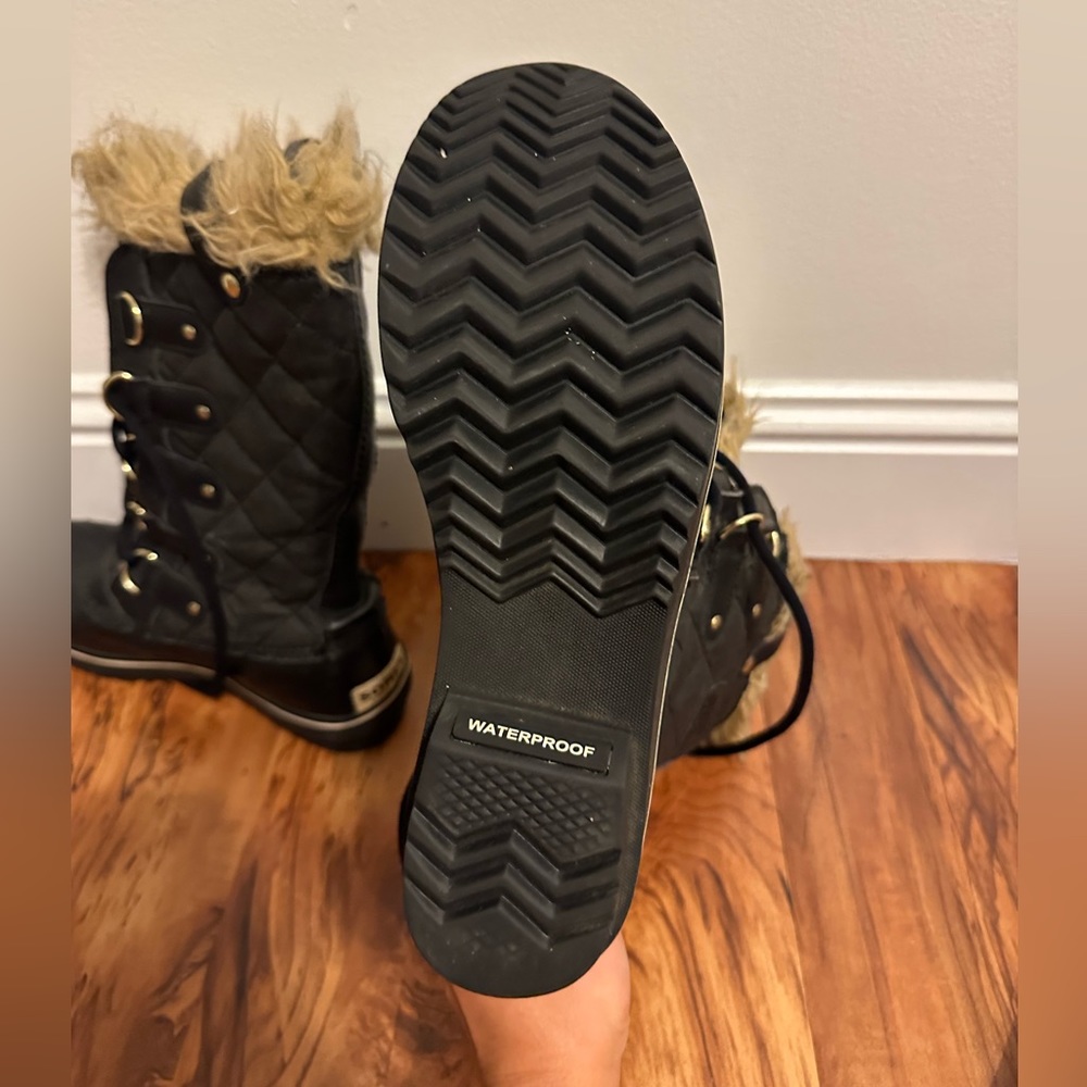 Sorel winter boot - Picture 3 of 4